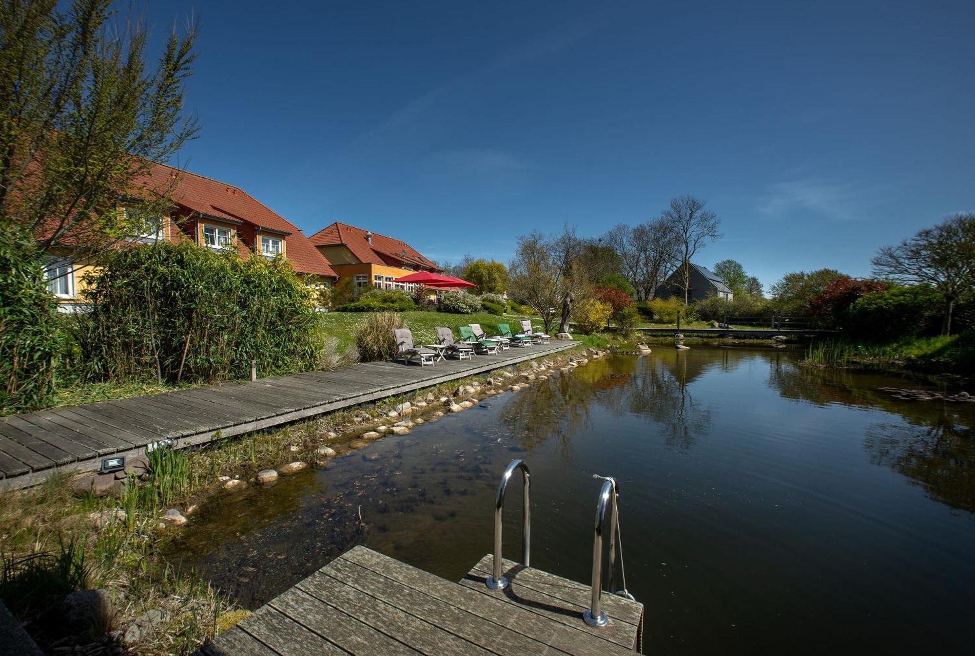 Hotel & Restaurant Zum Kap Arkona Putgarten Exteriör bild