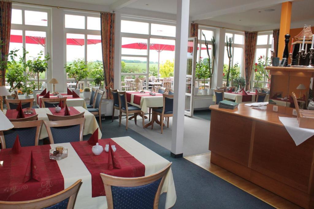 Hotel & Restaurant Zum Kap Arkona Putgarten Exteriör bild
